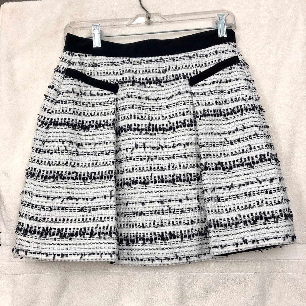 Chic Black and White Tweed Skirt